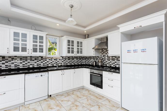 Equipped kitchen . - Villa Ada 2 . (Photo Gallery) }}