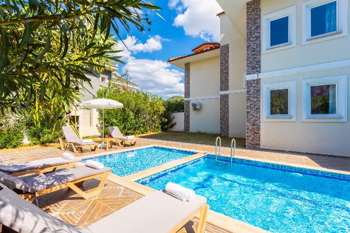 Beautiful villa with private pool and terrace . - Villa Kaya 2 . (Fotogalerie) }}