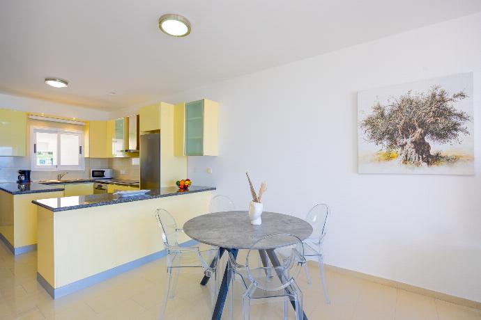  . - Villa Hera . (Photo Gallery) }}