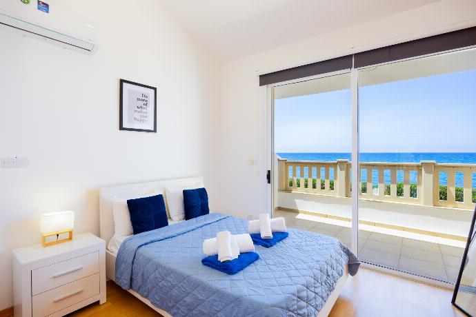  . - Villa Hera . (Photo Gallery) }}