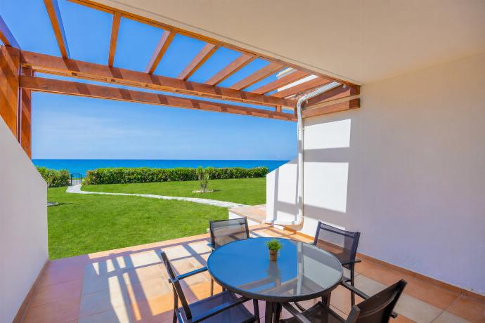  . - Villa Hera . (Photo Gallery) }}