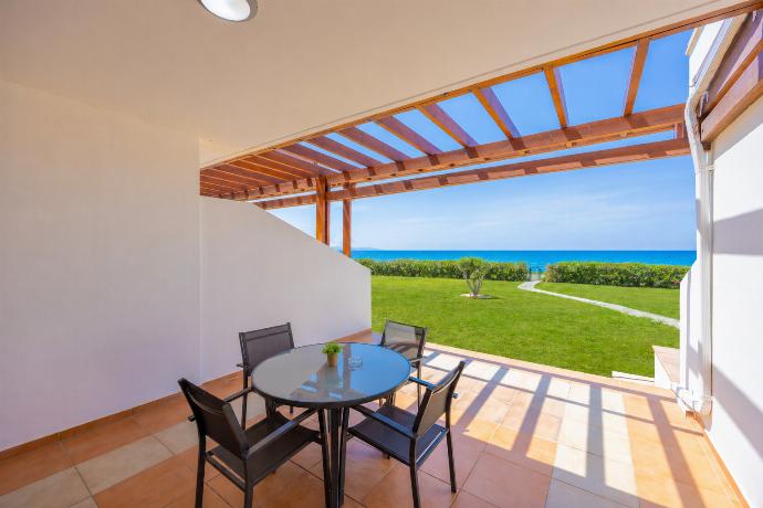  . - Villa Hera . (Photo Gallery) }}