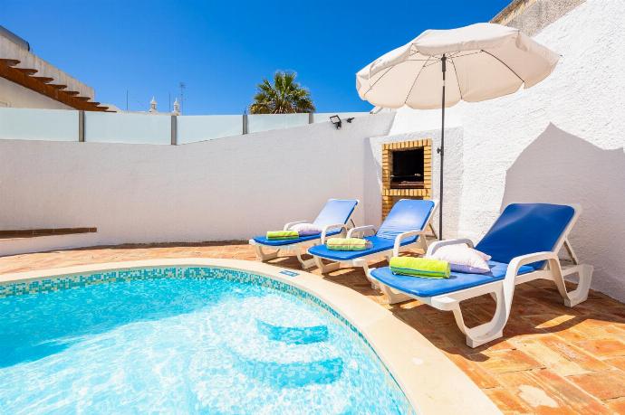 Terrace with BBQ . - Villa Lili . (Photo Gallery) }}