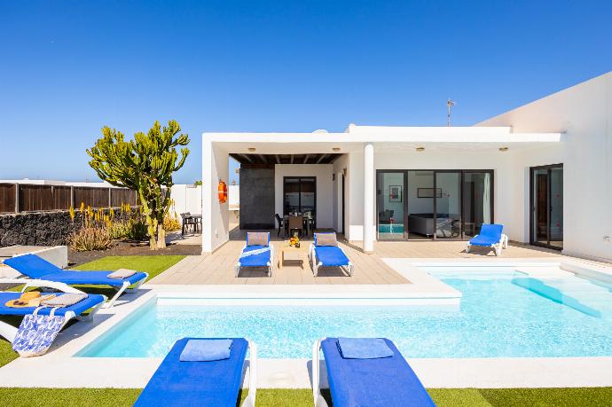 Beautiful villa with private pool and terrace . - Villa Aurora . (Photo Gallery) }}