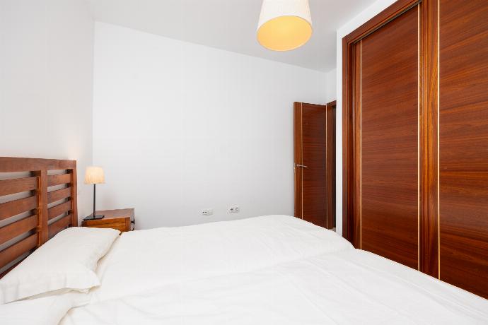 Twin bedroom with A/C . - Villa Aurora . (Photo Gallery) }}