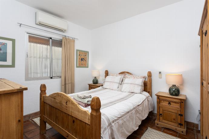 Double bedroom with A/C . - Villa La Higuera . (Photo Gallery) }}