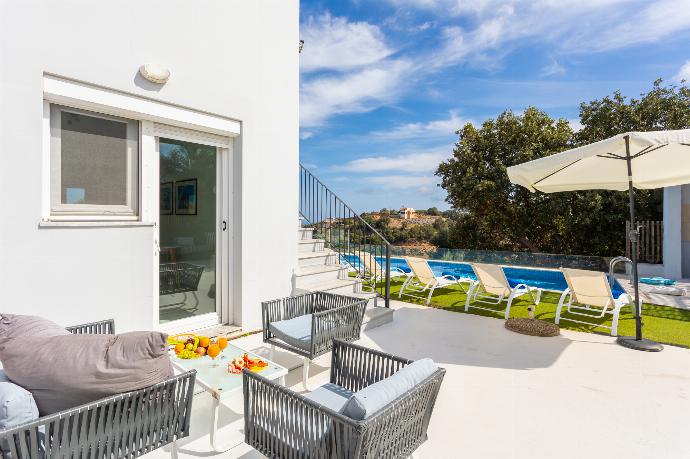 Terrace area  . - Villa Sonata . (Photo Gallery) }}