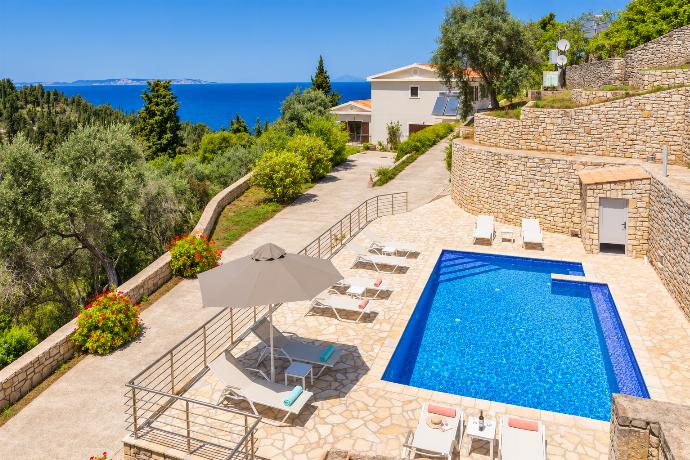 Beautiful villa with private pool, terraces, and garden with panoramic sea views . - Villa Ariadne . (Photo Gallery) }}
