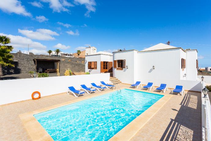 Beautiful villa with private pool, terrace, and garden with sea views . - Villa El Callao . (Fotogalerie) }}