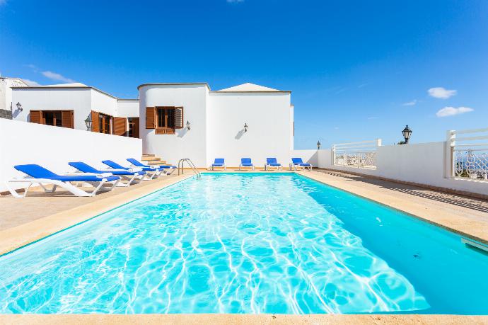 Beautiful villa with private pool, terrace, and garden with sea views . - Villa El Callao . (Fotogalerie) }}