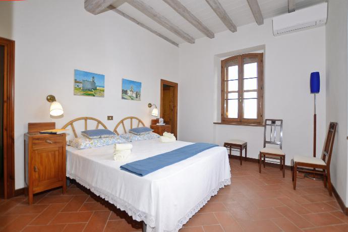  . - Villa Piandisette . (Photo Gallery) }}
