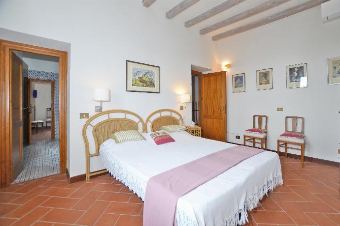  . - Villa Piandisette . (Photo Gallery) }}