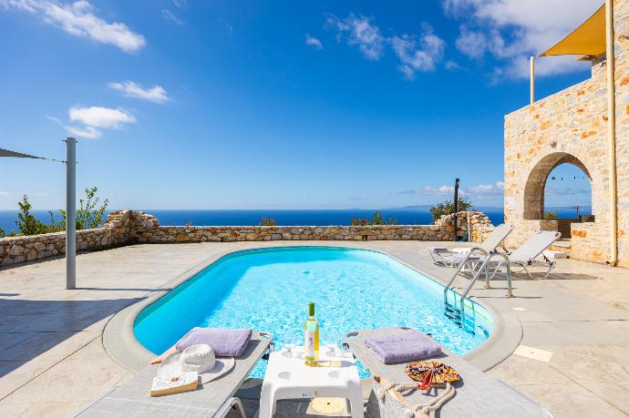 Private pool and terrace with sea views . - Villa Dioni Ena . (Photo Gallery) }}