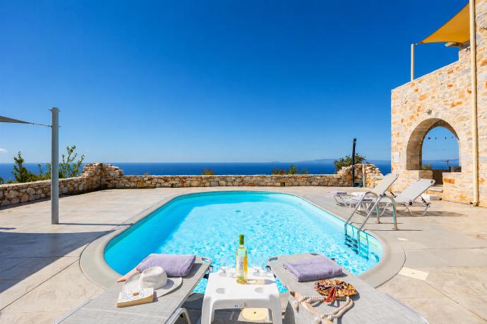  . - Villa Dioni Ena . (Photo Gallery) }}