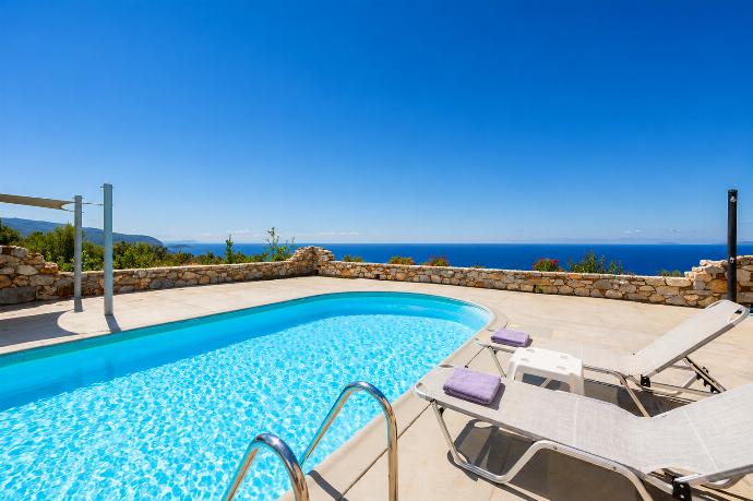  . - Villa Dioni Ena . (Photo Gallery) }}