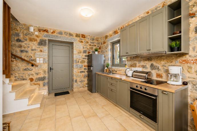  . - Villa Dioni Ena . (Photo Gallery) }}