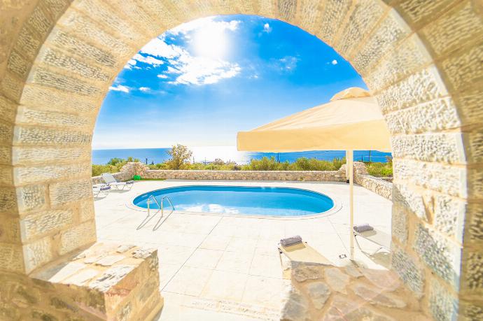  . - Villa Dioni Thio . (Photo Gallery) }}