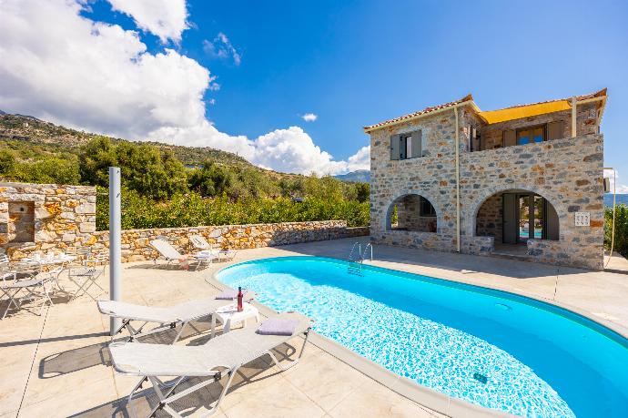 Beautiful villa with private pool and terrace with sea views . - Villa Dioni Tria . (Photo Gallery) }}