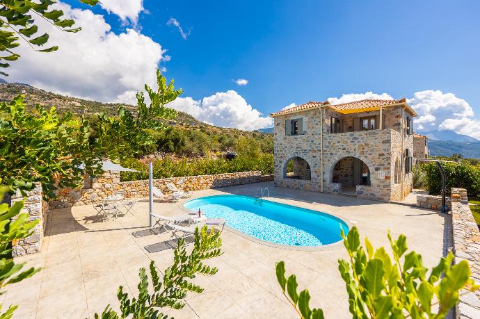 Beautiful villa with private pool and terrace with sea views . - Villa Dioni Tria . (Photo Gallery) }}