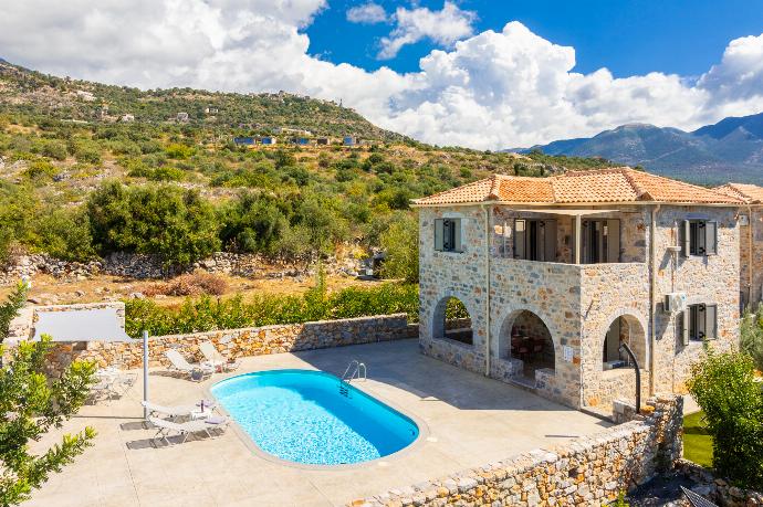 Beautiful villa with private pool and terrace with sea views . - Villa Dioni Tria . (Photo Gallery) }}