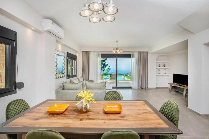 Living room with A/C and TV . - Epta Villas Thio . (Photo Gallery) }}