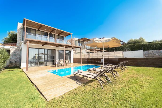  . - Villa Kalma . (Photo Gallery) }}