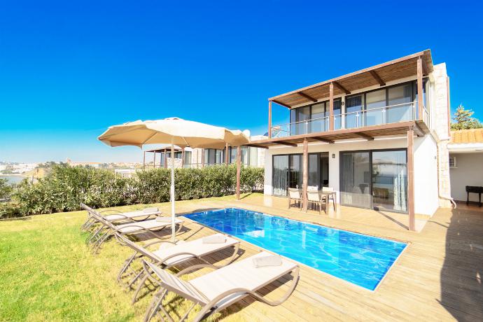  . - Villa Kalma . (Photo Gallery) }}