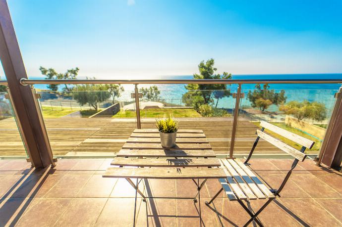  . - Villa Kalma . (Photo Gallery) }}
