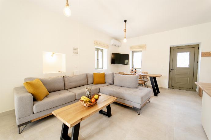  . - Villa Castillo Thio . (Photo Gallery) }}