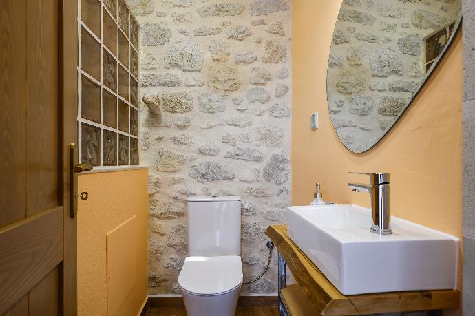  . - Villa Koupos . (Galería de imágenes) }}