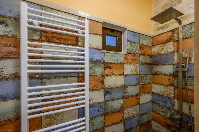  . - Villa Koupos . (Galería de imágenes) }}