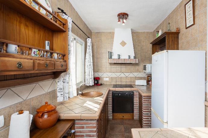 Equipped kitchen . - Villa Bonifacio 2 . (Photo Gallery) }}