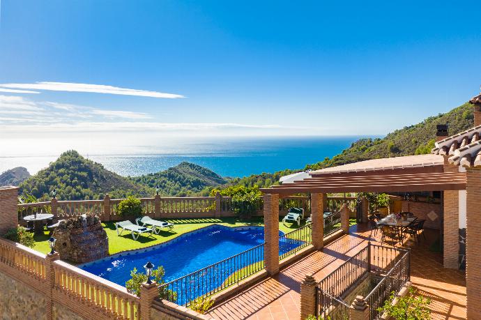 ,Private pool and terrace with sea views . - Villa Bonifacio . (Photo Gallery) }}