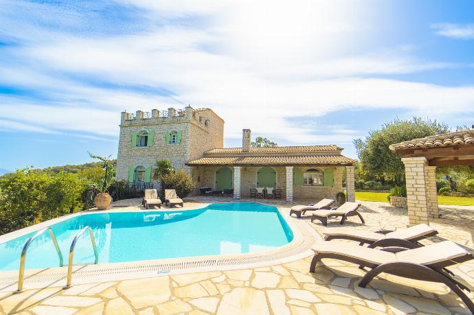 Beautiful villa with private pool and terrace . - Villa Emily . (Galerie de photos) }}