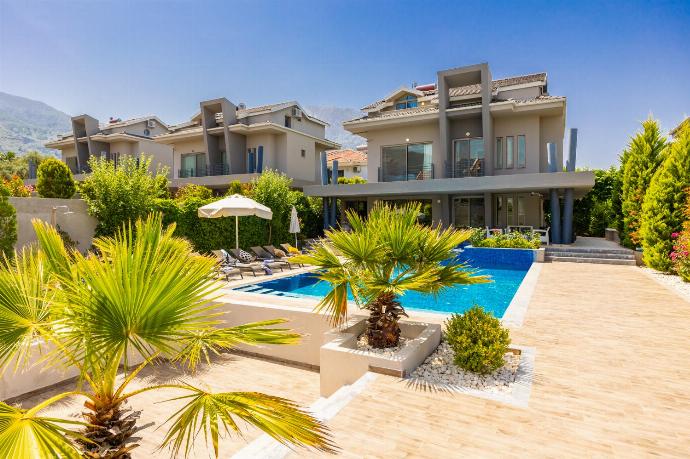 Beautiful villa with private pool and terrace . - Villa Moderno B . (Photo Gallery) }}