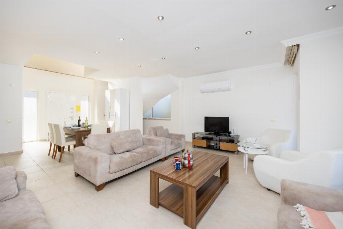 Villa Valley 5