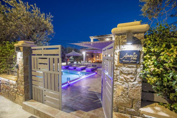  . - Villa Ammos . (Photo Gallery) }}