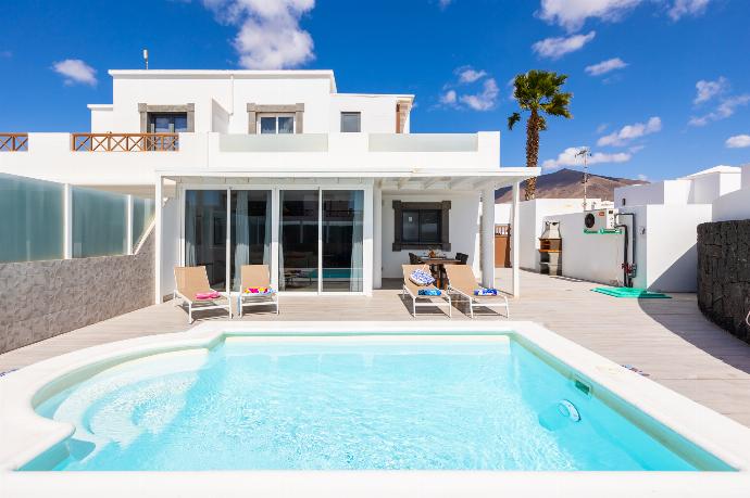 ,Beautiful villa with private pool and terrace . - Villa Oscar . (Photo Gallery) }}