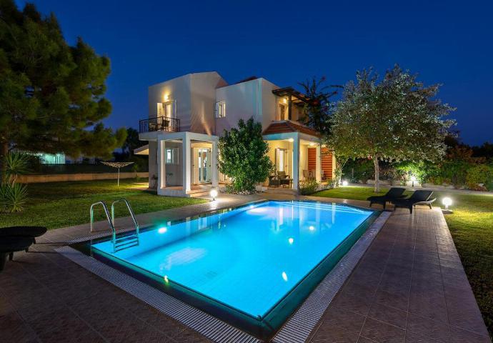 Night view . - Villa Afrodite Classico . (Photo Gallery) }}