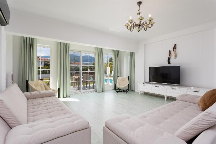 Villa Crystal