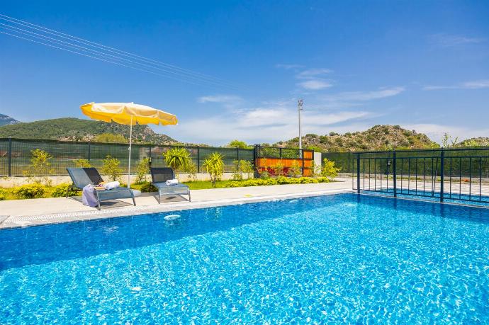 Private pool and terrace . - Villa Wonder . (Photo Gallery) }}