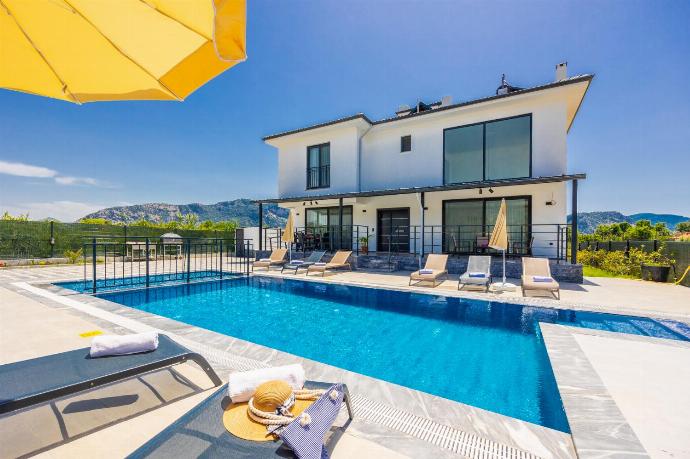 Beautiful villa with private pool and terrace . - Villa Wonder . (Photo Gallery) }}