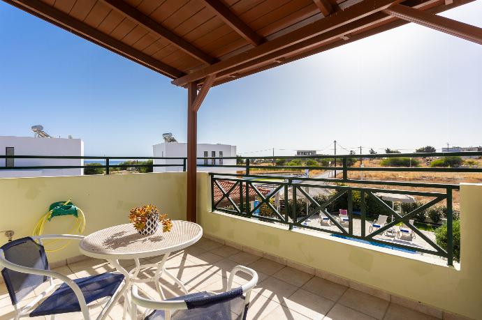 Balcony . - Hermione Villa . (Photo Gallery) }}