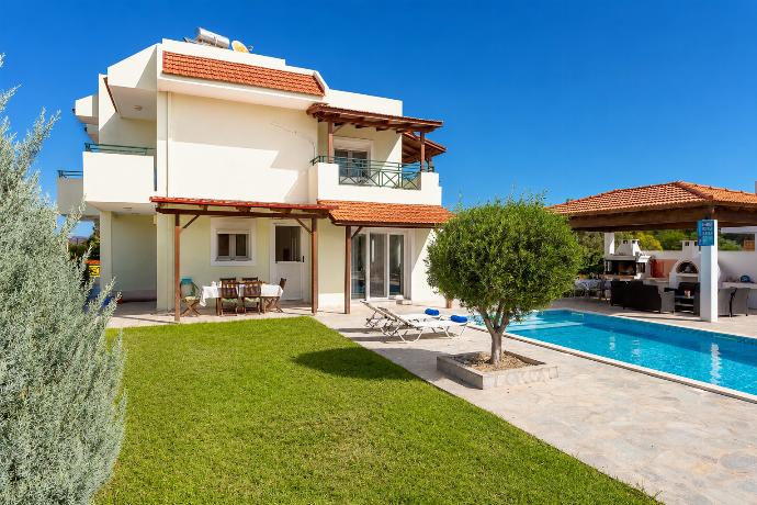 Hermione Villa