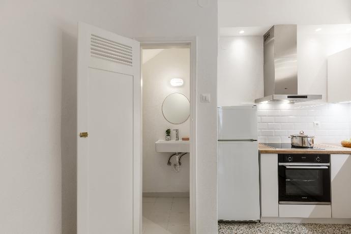 Double bedroom with A/C and loft . - Esperos Apartment . (Галерея фотографий) }}