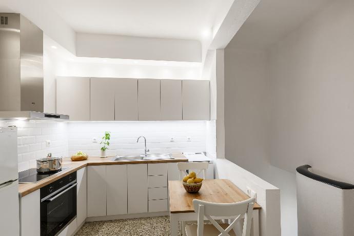 Beautiful apartment with balcony  . - Esperos Apartment . (Галерея фотографий) }}
