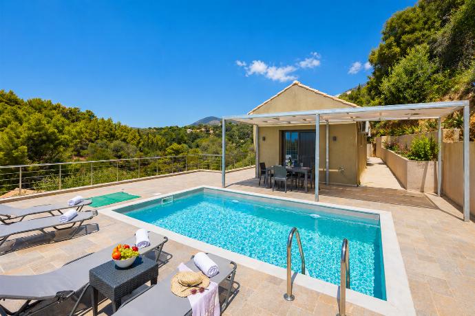  . - Villa Angela . (Photo Gallery) }}