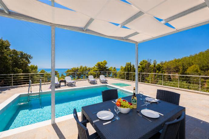  . - Villa Angela . (Photo Gallery) }}
