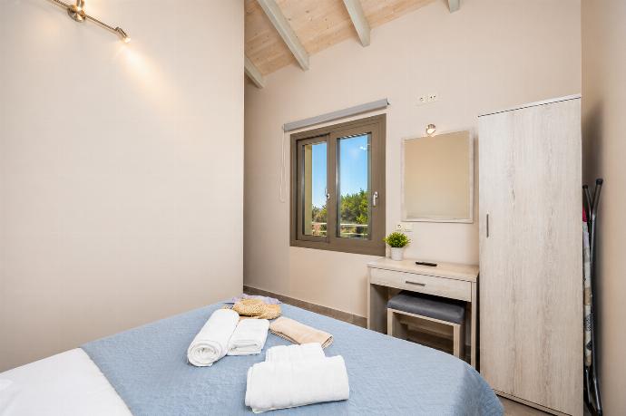  . - Villa Angela . (Photo Gallery) }}