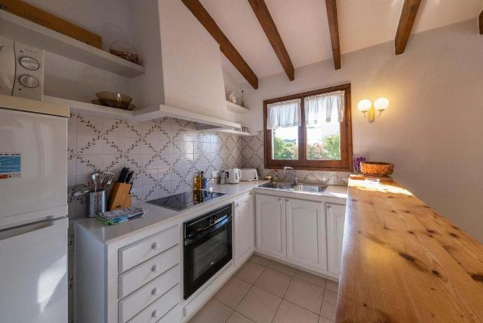 Equipped kitchen . - Villa Binibels . (Photo Gallery) }}